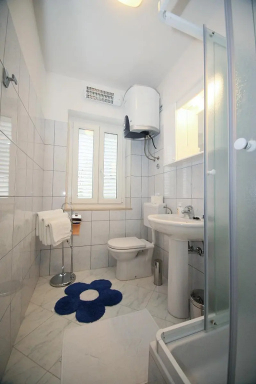 Apartments Villa Marijeta with Free Parking