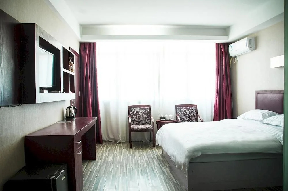 Xianning FX Hotel