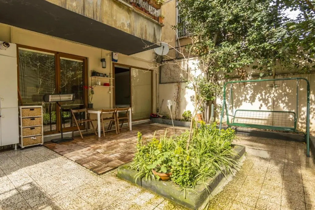 1 Br Designed House with Garden Near Ramada Osmanbey Metro