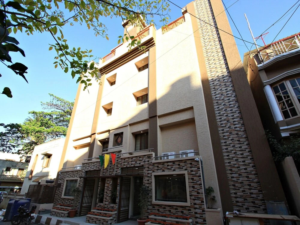 OYO 4848 3 Square Inn