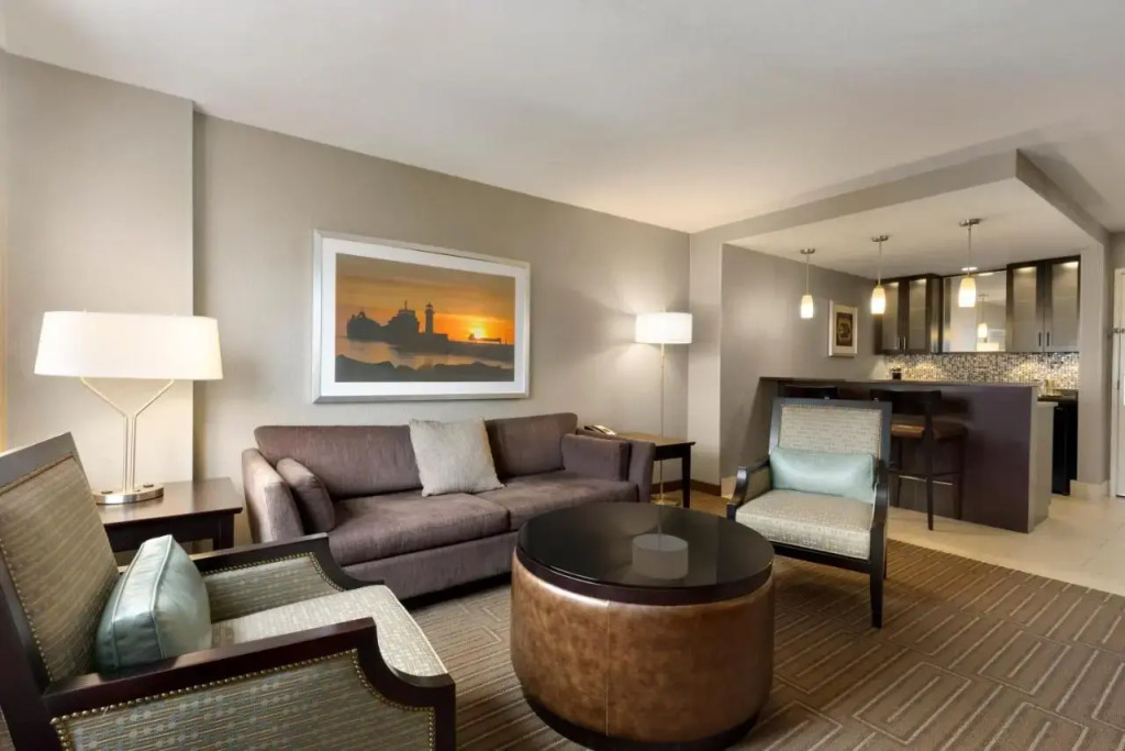 Holiday Inn & Suites Duluth-Downtown