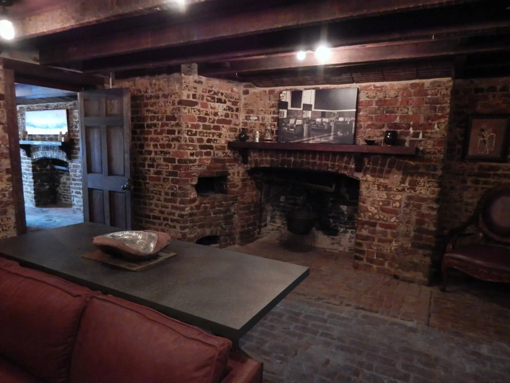 The DuLinn on York