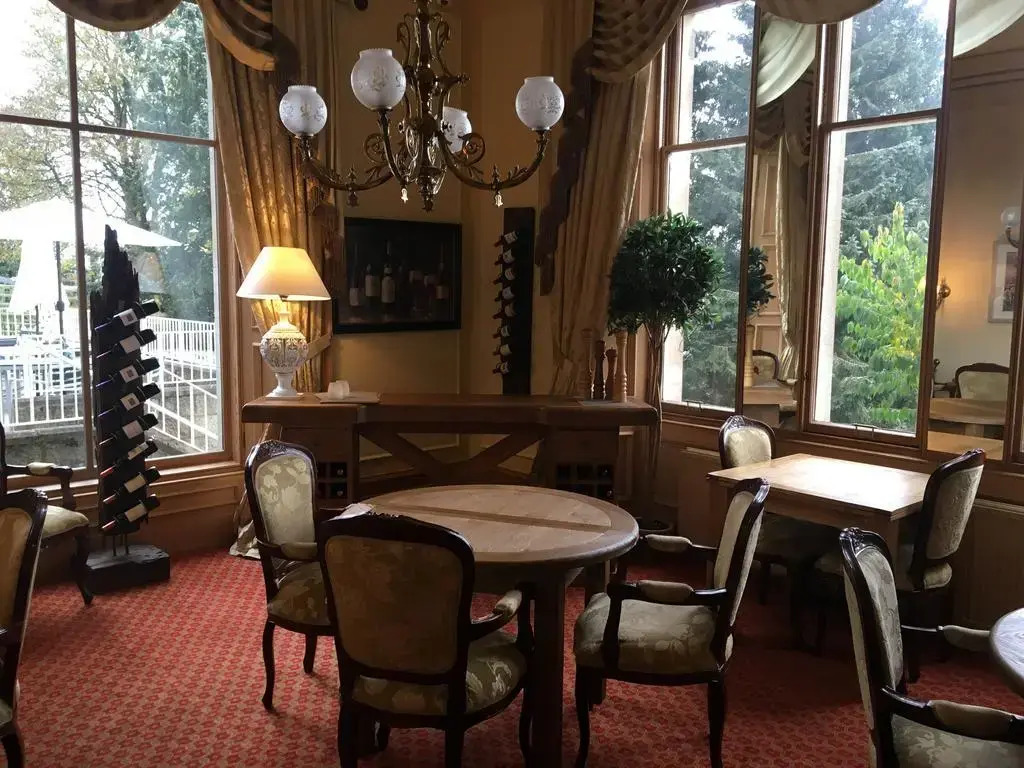 Mansfield House Hotel