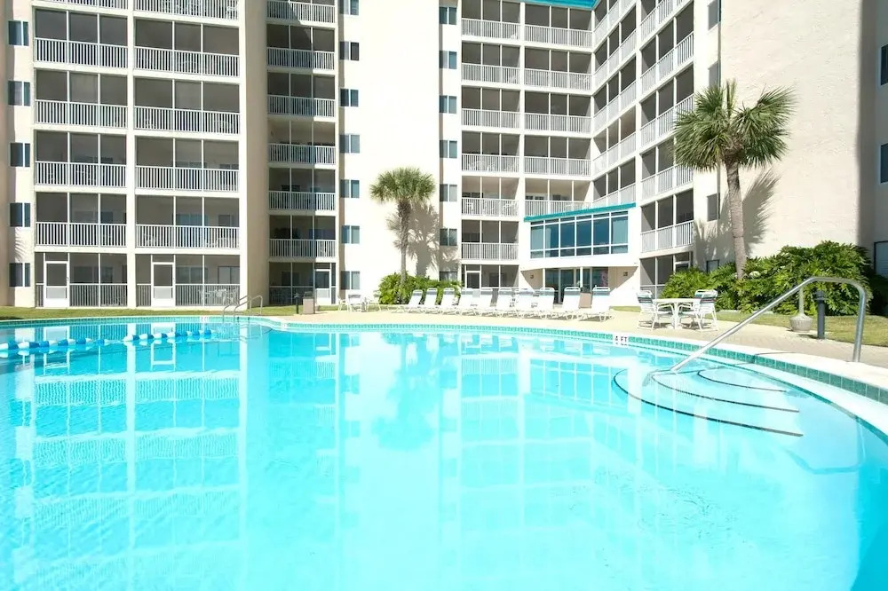Holiday Surf And Racquet Club 216