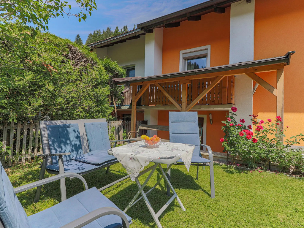 Snug Apartment in Kitzbühel - Kirchberg near Ski Slopes