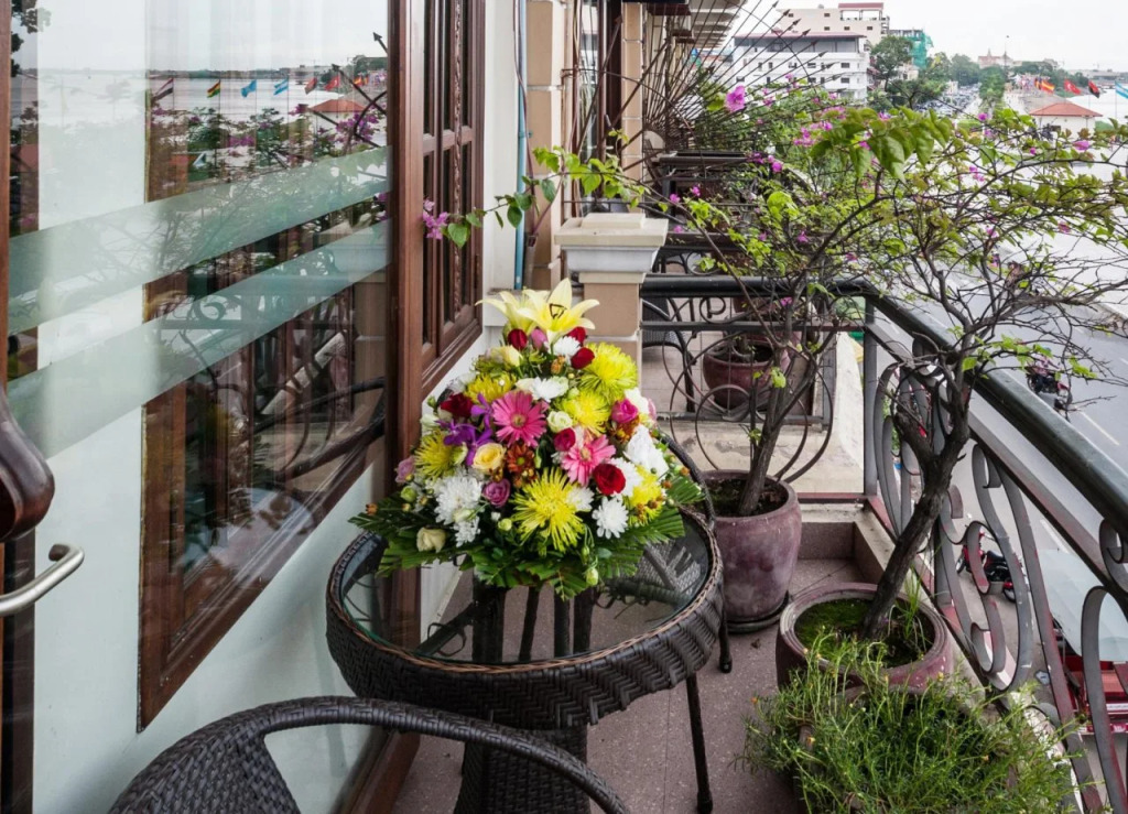 Red Hibiscus Hotel