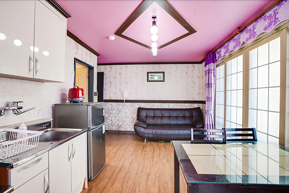 Jejugreen Beach Pension