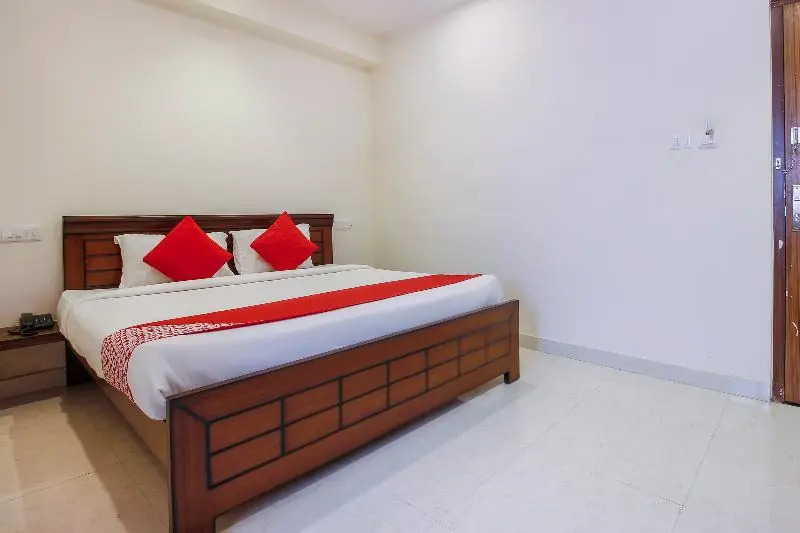 FabHotel Starhood - Manikonda