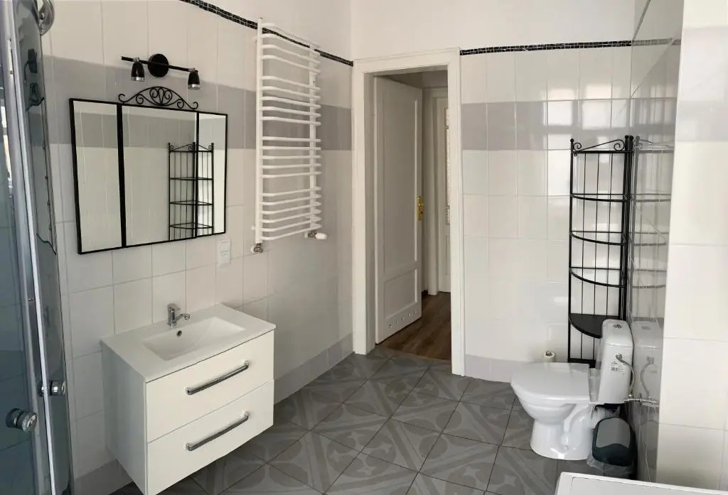 Apartament Równa 12