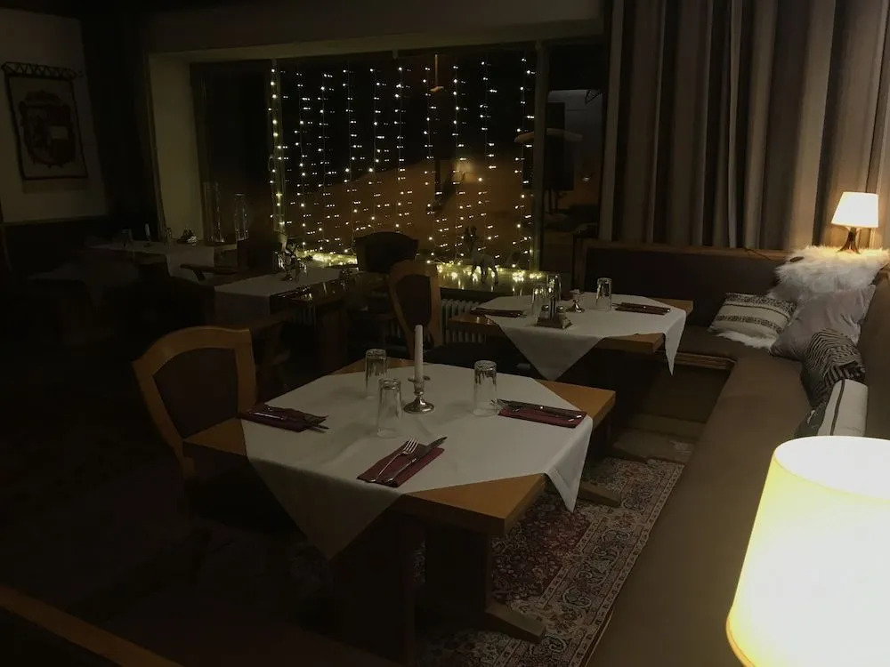 Hotel Echo