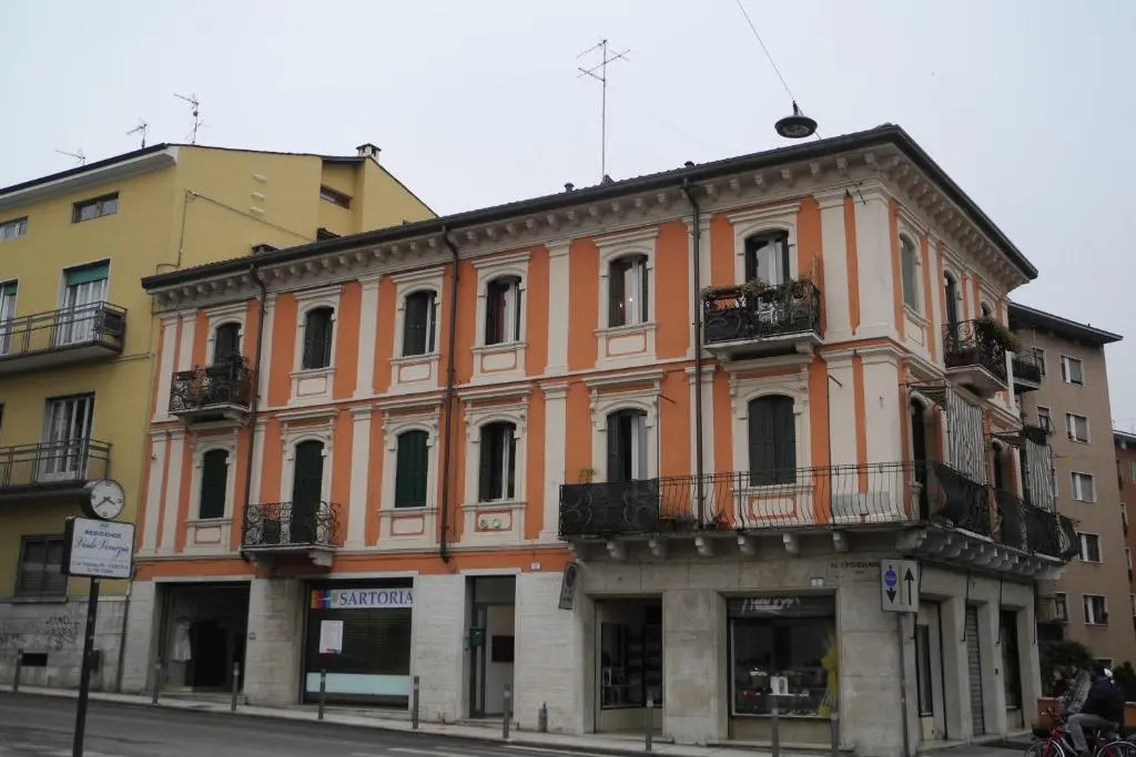 Appartamento grazioso in palazzina del 900: Verona