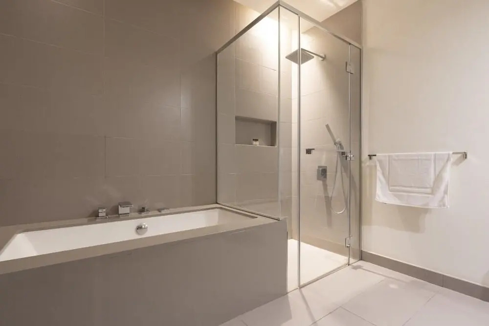 Luxury Apartment, Stroll Away From City Walk!