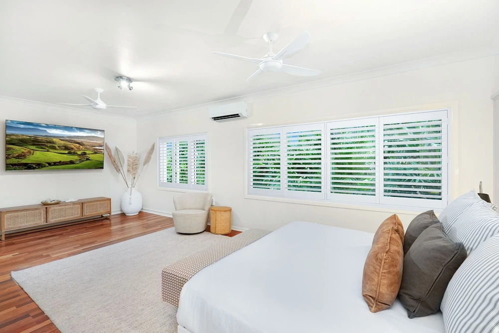 Belle Escapes - Poolside Suite, Ground Floor, Alamanda Beachfront Resort "52"