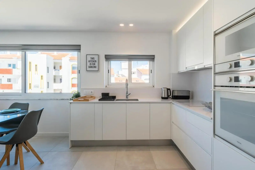 Central Town 2-bedroom Luxury Apartment Albufeira