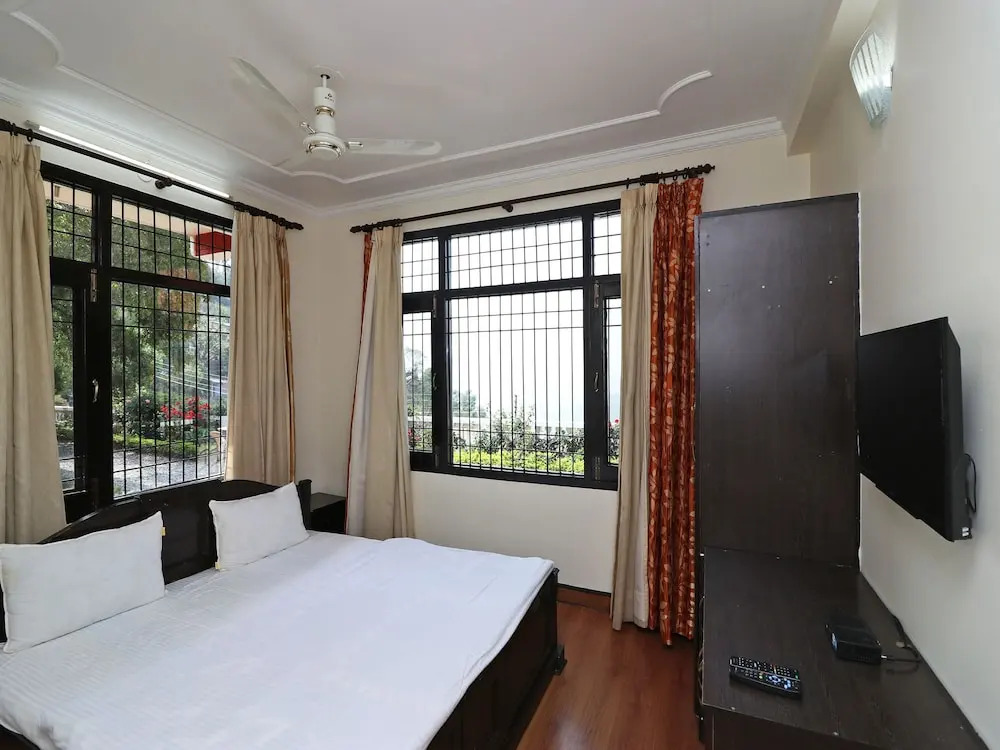 OYO Home 14362 Valley 4BHK