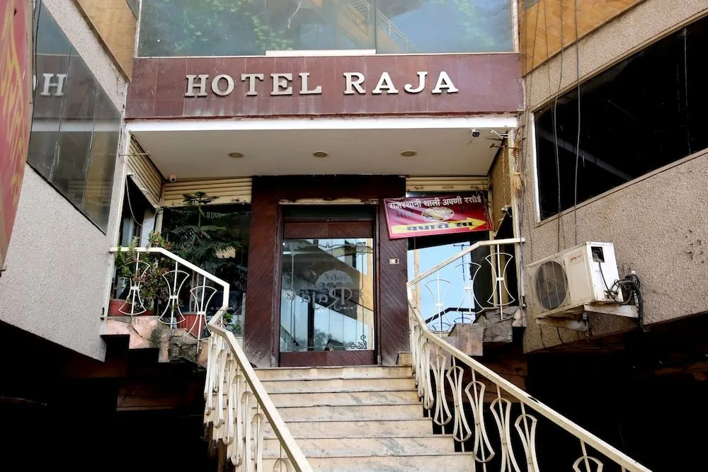 OYO 26453 Raja