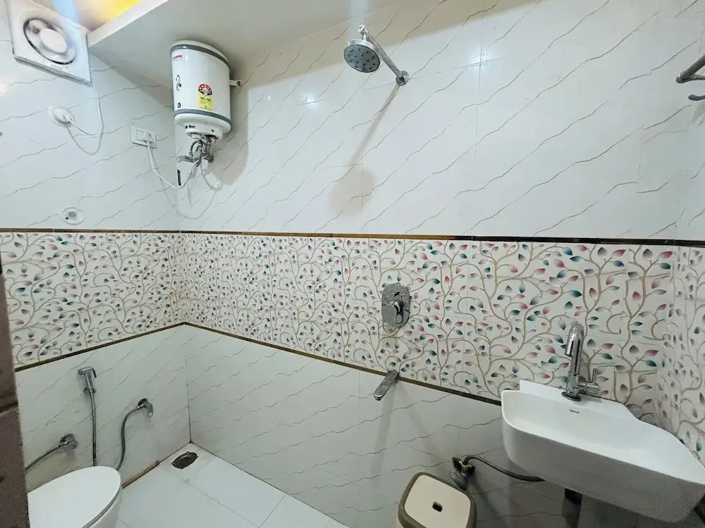 Divya darshan stay, 150m from Ram janam bhoomi ayodhya