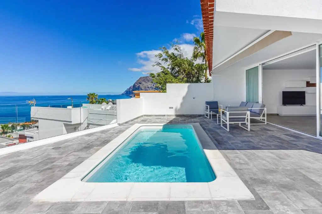 Magnífico Bungalow con Vista Panorámica y Piscina Privada