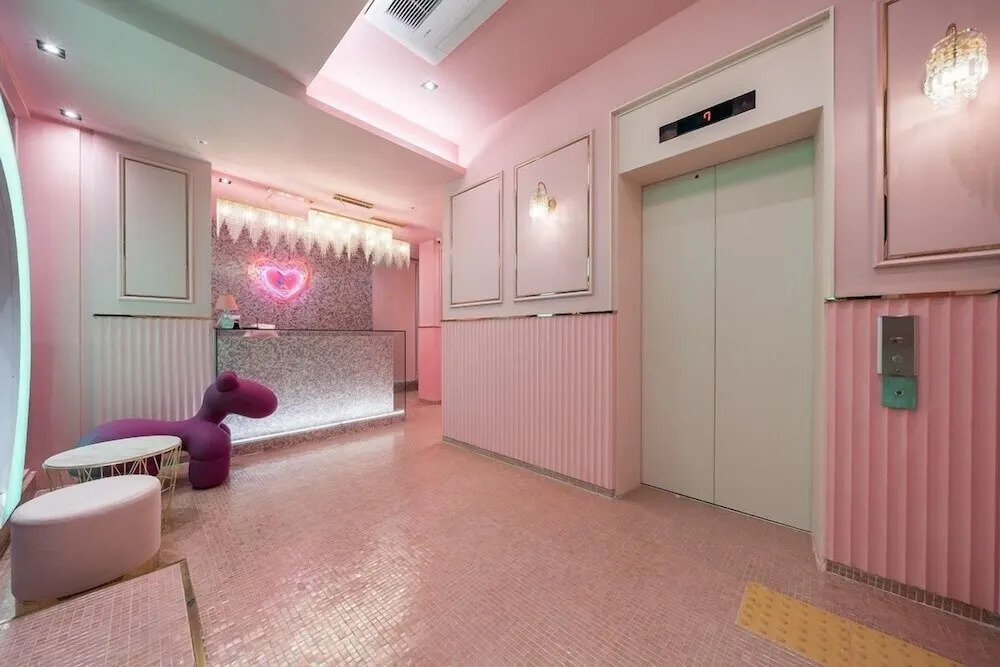 Jangyu Almond Kids Hotel