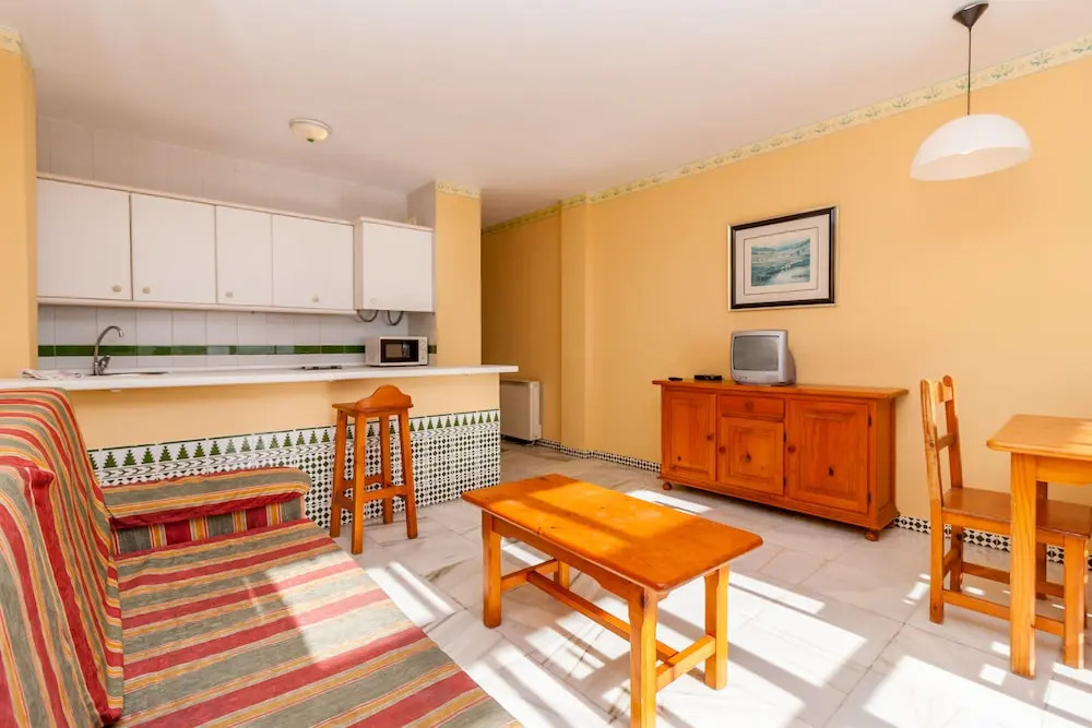 Apartamentos Río Marinas Canovas Nerja