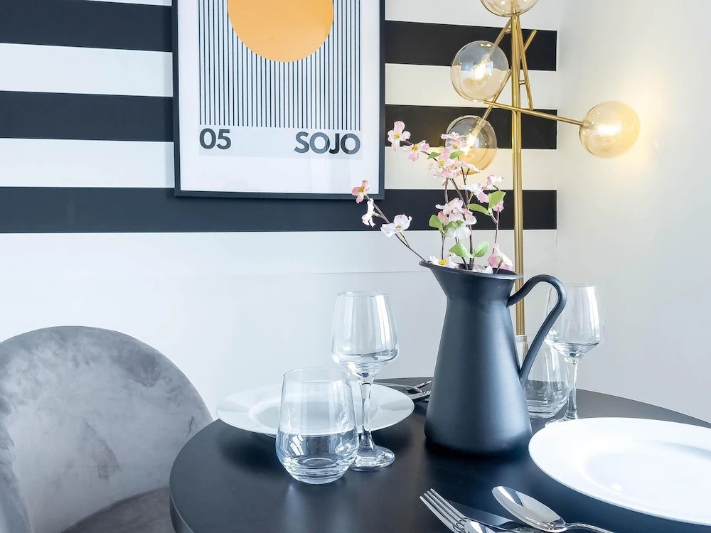 Roundhay Park One-bedroom Haven by Belvilla