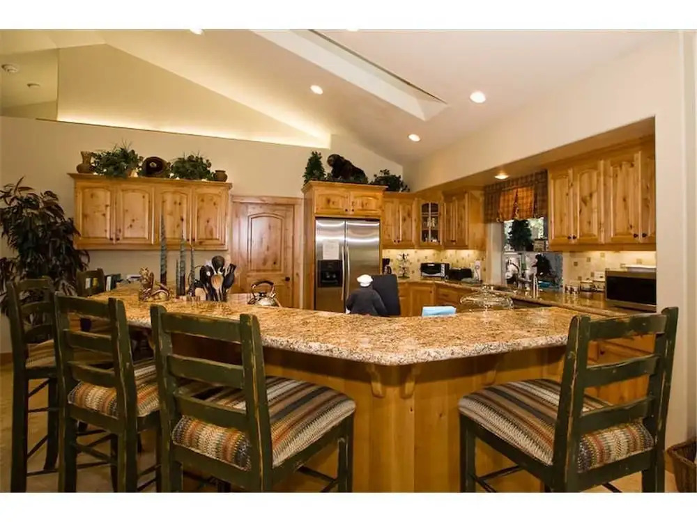 Clement Lodge 5 Bedrooms 3 Bathrooms Home