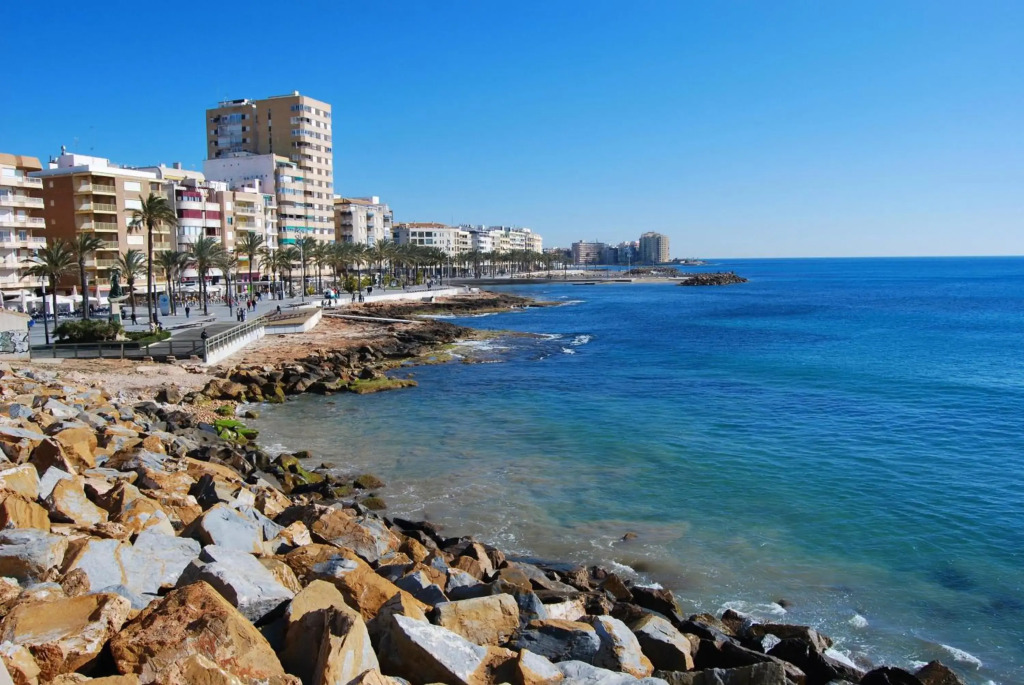 Torrevieja spacious 3 bedroom apartment 2 bathrooms Ulpiano
