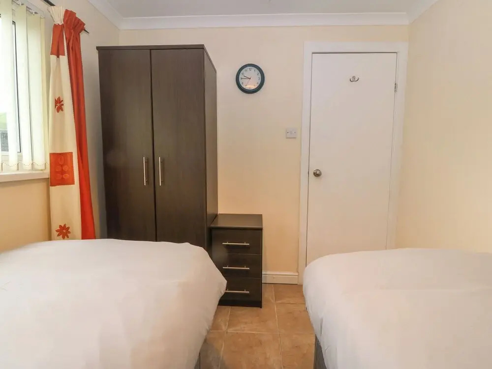 245 Riverside Lodge