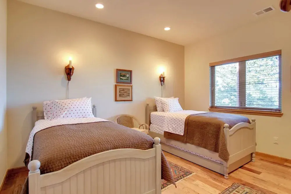 Lake & Mountain Views: Stunning Estes Park Home