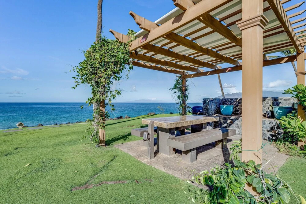 Kihei Surfside #305 by Ali'i Resorts