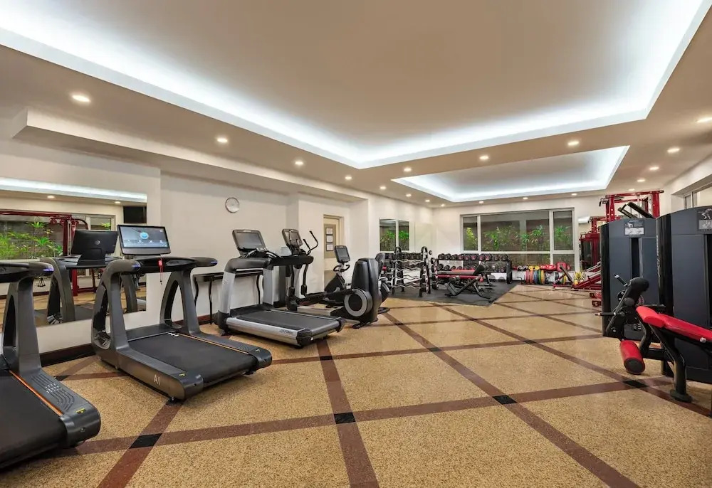 Elegant Suites Central