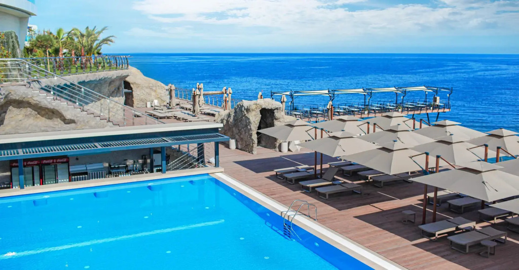 Sky Hotel (Скай)