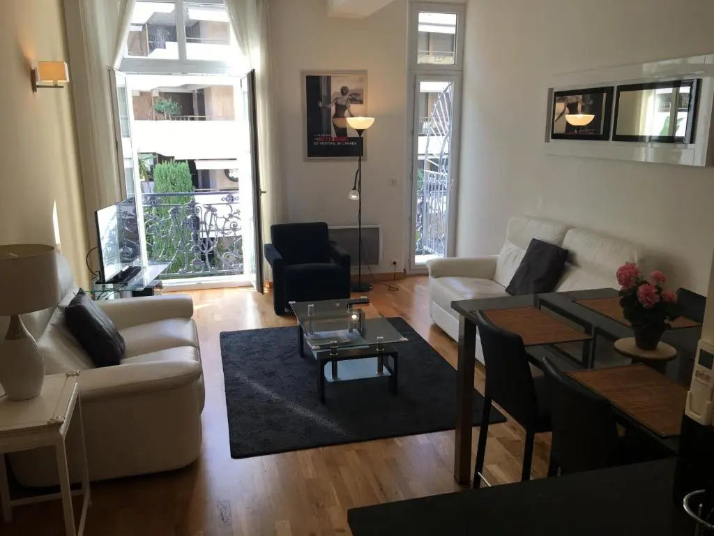 Golden Triangle 2Br/2Ba