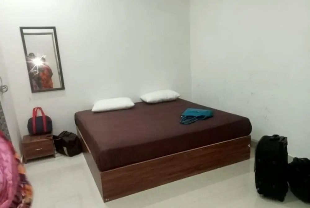 Goroomgo Hotel Shivay Varanasi