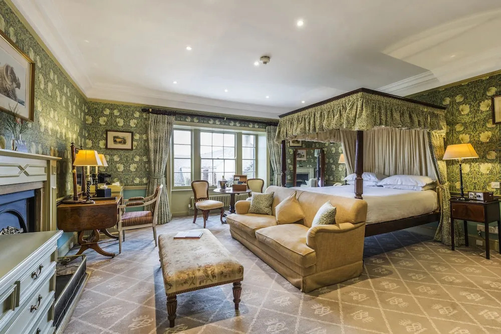 The Devonshire Arms Country House Hotel & Spa