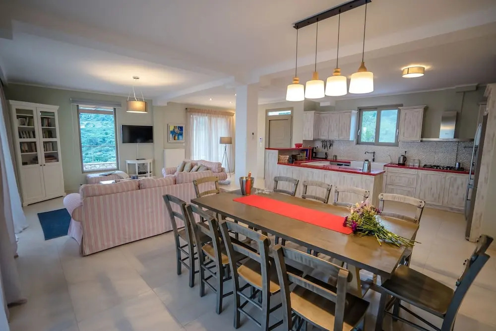 5 Bedrooms Villa in Skinaria, With Wonderful sea View, Private Pool an