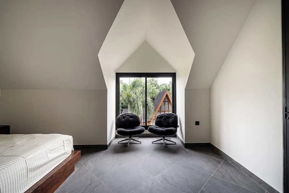 Orfeas Villas 1 - Luxury 2BR Canggu Private Pool, Rooftop Lounge