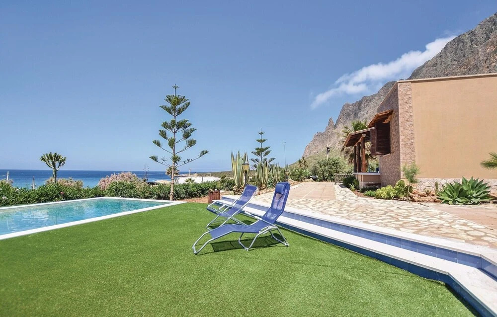 Beautiful Home in Custonaci With 4 Bedrooms, Wifi and Outdoor Swimming Pool
