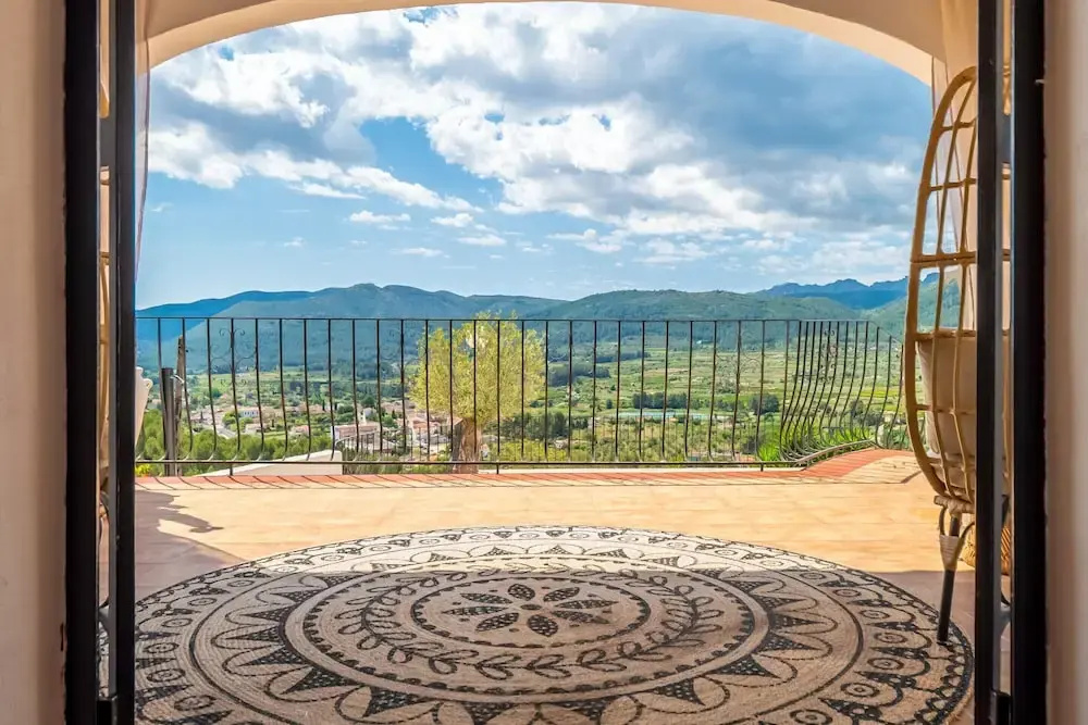 Villa Vista in Alcalali with swimmingpool and view