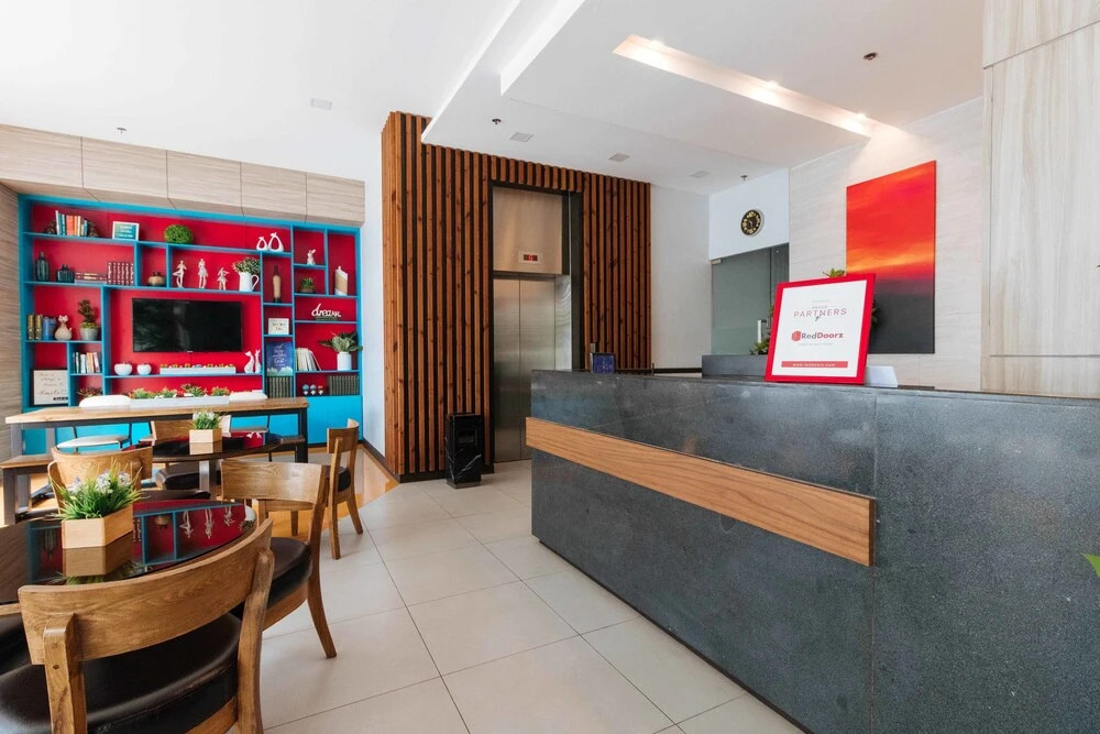 RedDoorz Premium near Ateneo Katipunan