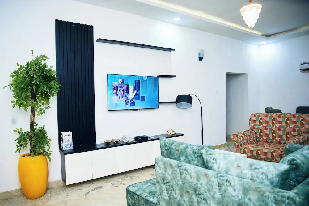 The12 By Naji Resort
