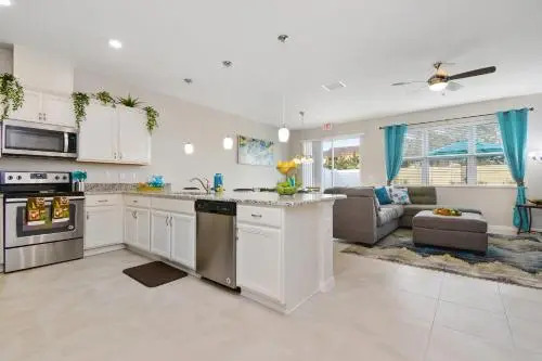 Four Bedrooms TownHome 5161