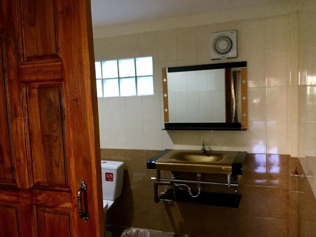 Gitas House