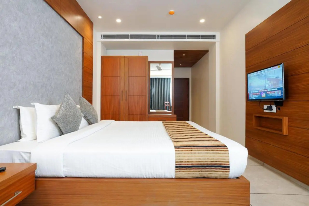 Nexstay River Mouth International