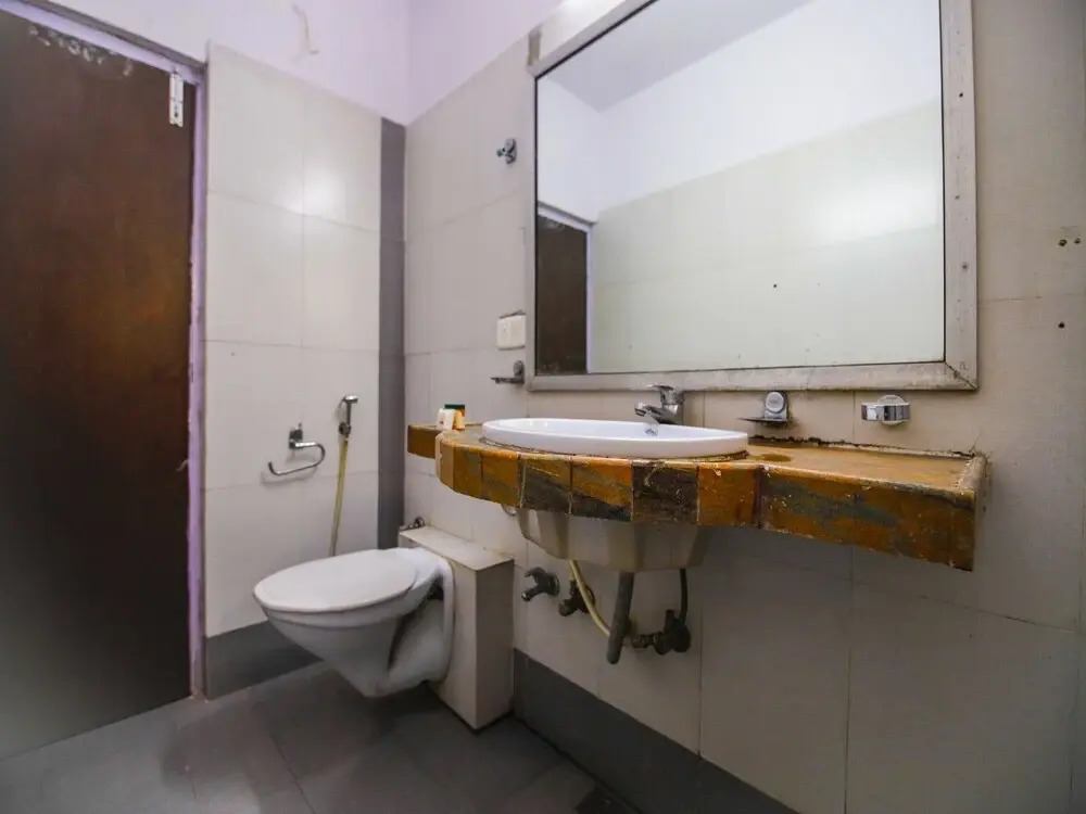 OYO 23500 Hotel Blue Valley
