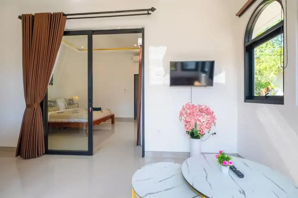 Crystal Flow Guest House & Apartment Canggu