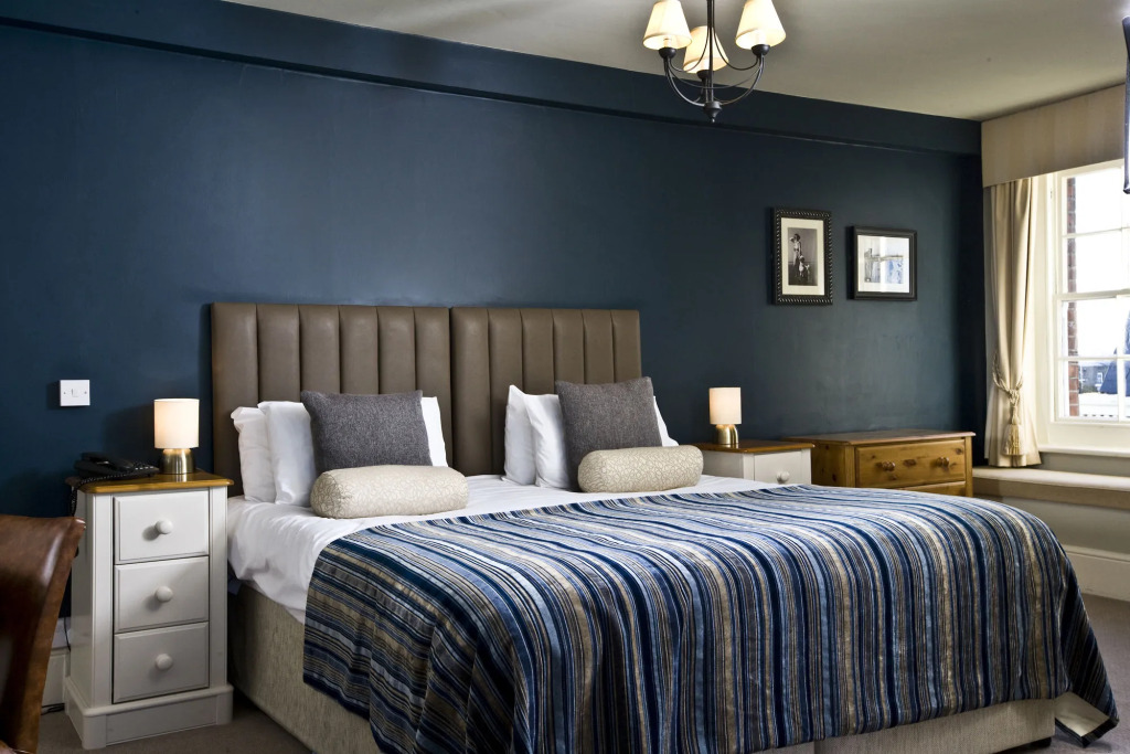 Royal Hotel