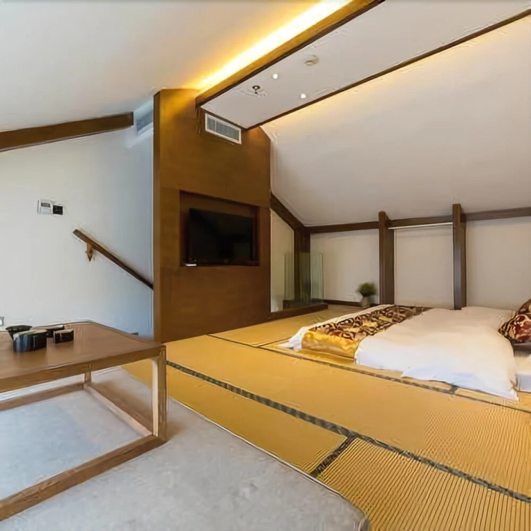 Mingyuan Holiday Hotel