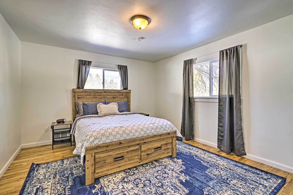 Updated Rustic Retreat Cabin: Walk to Payette Lake