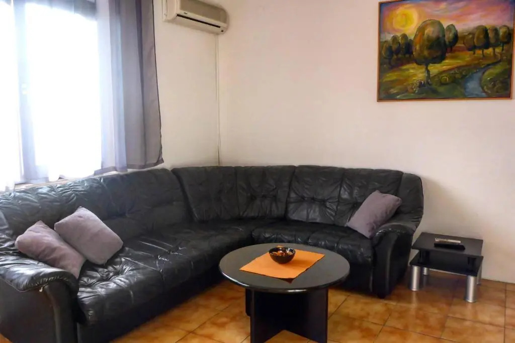 Apartments Maduna